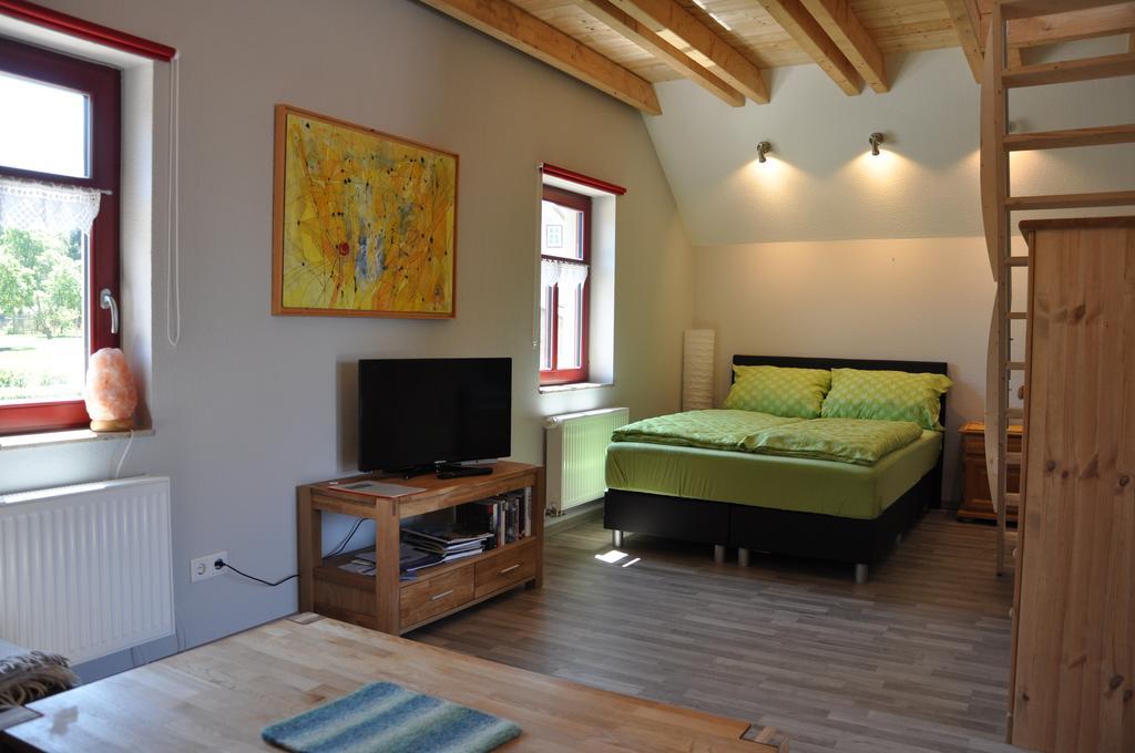 Cafe Landart Im Thueringer Finistere Apartment Plaue  Phòng bức ảnh