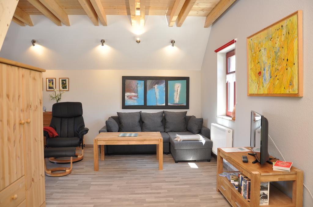 Cafe Landart Im Thueringer Finistere Apartment Plaue  Phòng bức ảnh